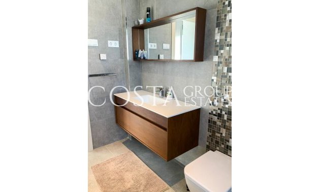 Herverkoop - Villa -
Orihuela Costa - Campoamor