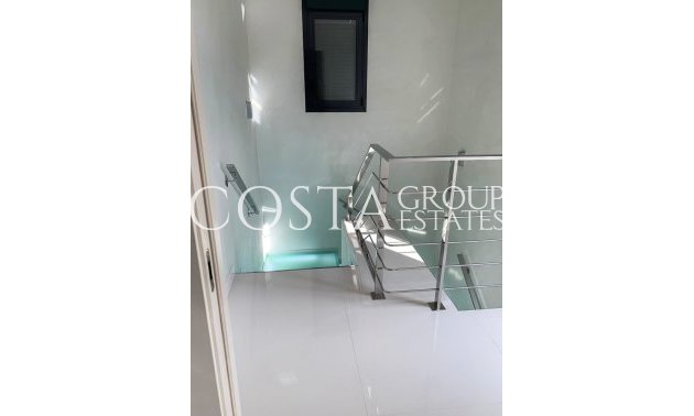 Herverkoop - Villa -
Orihuela Costa - Campoamor