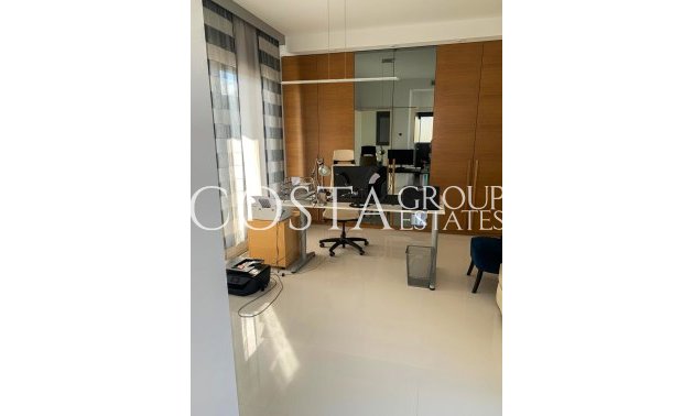 Herverkoop - Villa -
Orihuela Costa - Campoamor