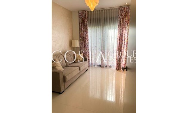 Herverkoop - Villa -
Orihuela Costa - Campoamor