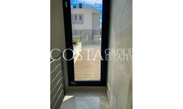 Herverkoop - Villa -
Orihuela Costa - Campoamor