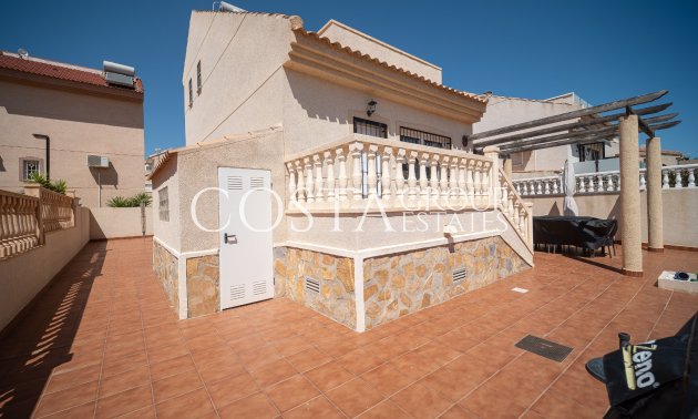 Resale - Villa -
Ciudad Quesada