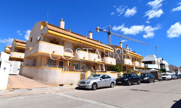 Resale - House -
Orihuela Costa - Los Altos