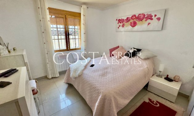 Herverkoop - Villa -
Benijofar