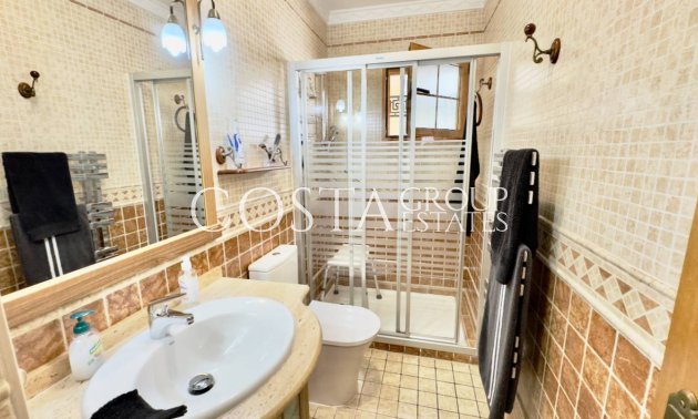 Herverkoop - Villa -
Benijofar