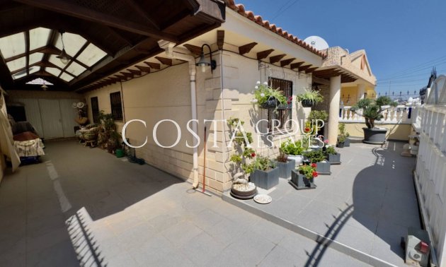 Herverkoop - Villa -
Benijofar