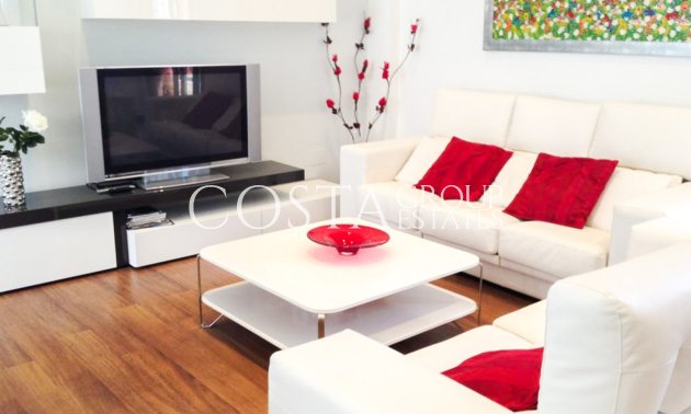 Resale - Villa -
Orihuela Costa - Mil Palmeras