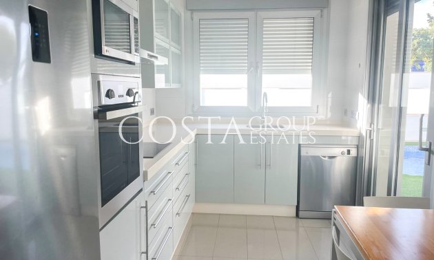 Resale - Villa -
Orihuela Costa - Mil Palmeras