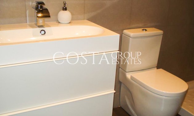 Resale - Villa -
Orihuela Costa - Mil Palmeras