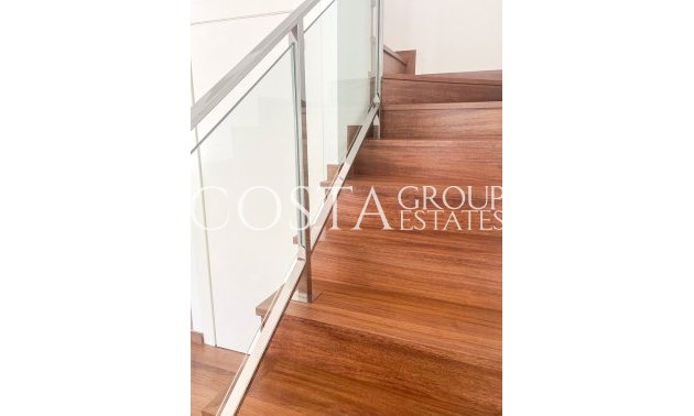 Resale - Villa -
Orihuela Costa - Mil Palmeras