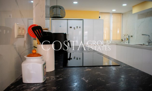 Resale - Villa -
Orihuela Costa - MUY CERCA DE LA PLAYA