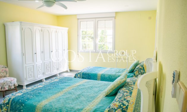 Resale - Villa -
Orihuela Costa - MUY CERCA DE LA PLAYA