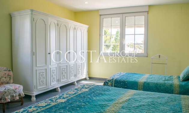 Resale - Villa -
Orihuela Costa - MUY CERCA DE LA PLAYA