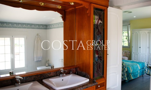 Resale - Villa -
Orihuela Costa - MUY CERCA DE LA PLAYA