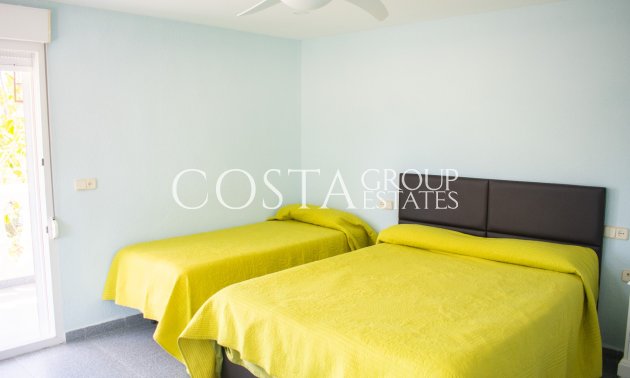 Resale - Villa -
Orihuela Costa - MUY CERCA DE LA PLAYA