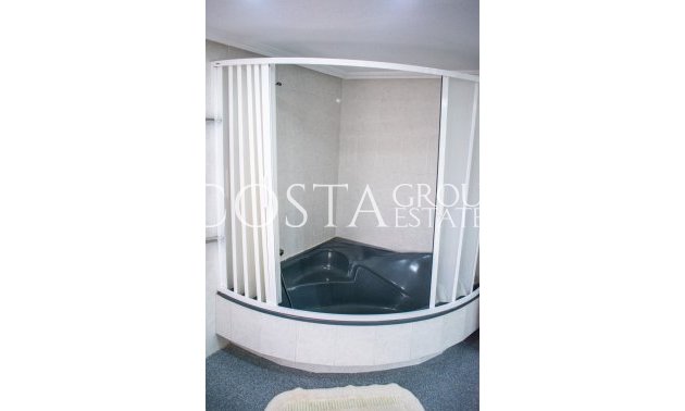 Resale - Villa -
Orihuela Costa - MUY CERCA DE LA PLAYA