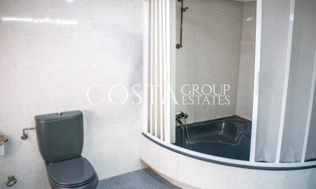 Resale - Villa -
Orihuela Costa - MUY CERCA DE LA PLAYA