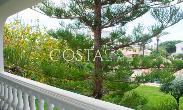 Resale - Villa -
Orihuela Costa - MUY CERCA DE LA PLAYA