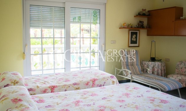 Resale - Villa -
Orihuela Costa - MUY CERCA DE LA PLAYA