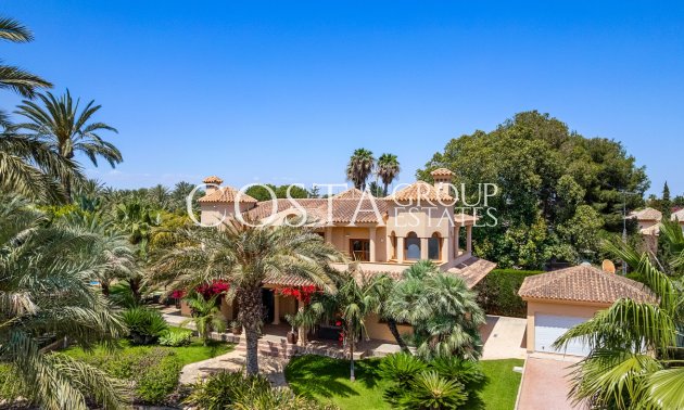 Herverkoop - Villa -
Elche