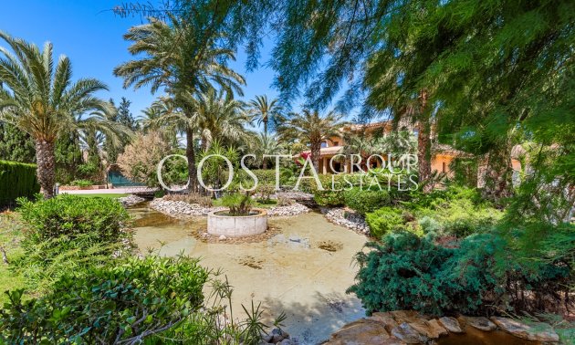 Herverkoop - Villa -
Elche