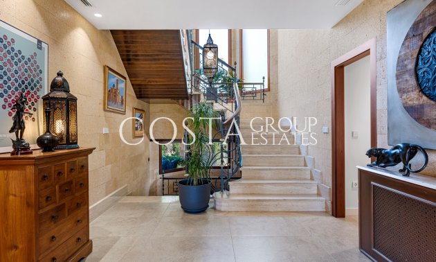 Herverkoop - Villa -
Elche