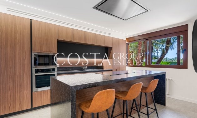 Herverkoop - Villa -
Elche