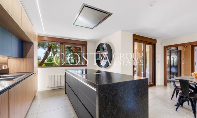 Herverkoop - Villa -
Elche