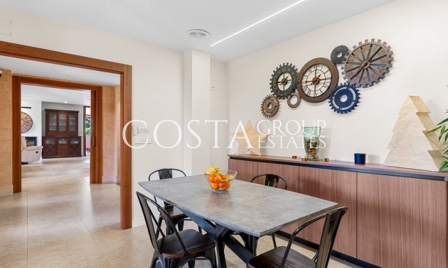 Herverkoop - Villa -
Elche