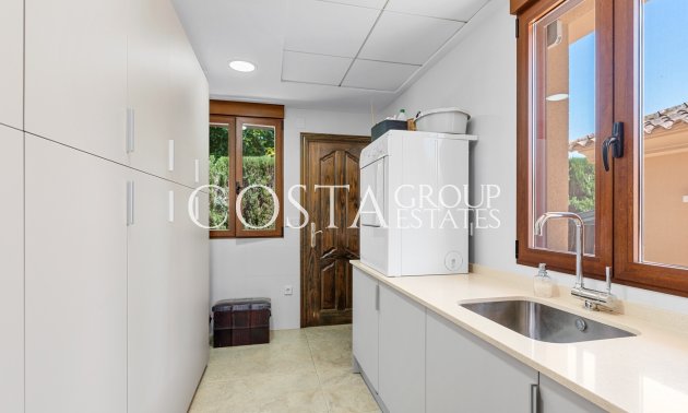 Herverkoop - Villa -
Elche