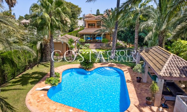 Herverkoop - Villa -
Elche