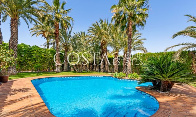 Herverkoop - Villa -
Elche