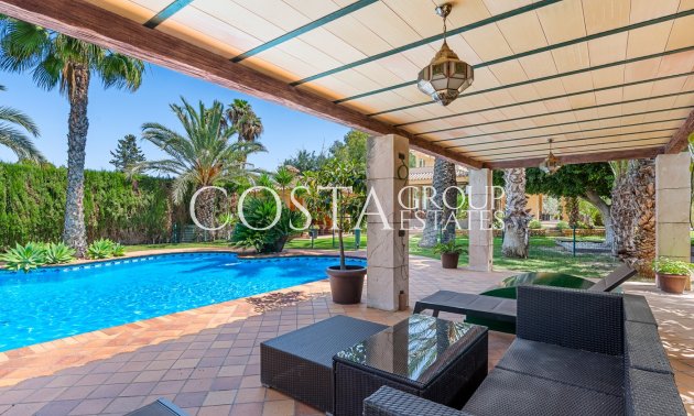 Herverkoop - Villa -
Elche