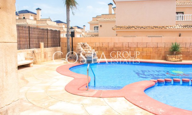 Herverkoop - Huis -
Orihuela Costa - Los Dolses