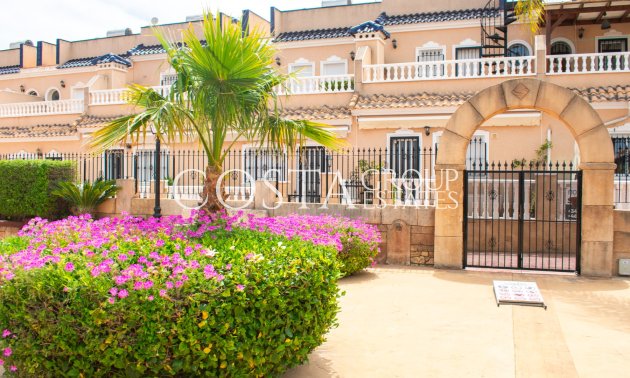 Herverkoop - Huis -
Orihuela Costa - Los Dolses