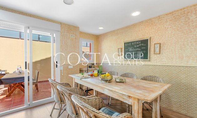 Odsprzedaż - Willa -
Alfas del Pí