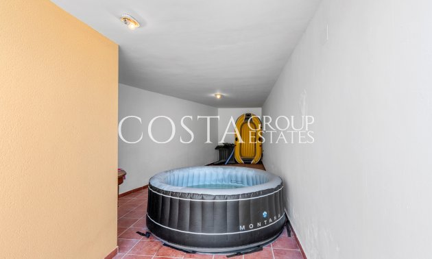 Odsprzedaż - Willa -
Alfas del Pí