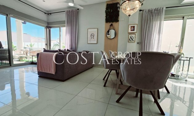 Resale - Villa -
Orihuela Costa - Villamartín