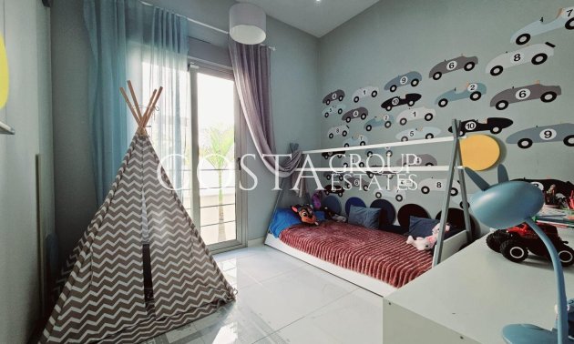 Resale - Villa -
Orihuela Costa - Villamartín