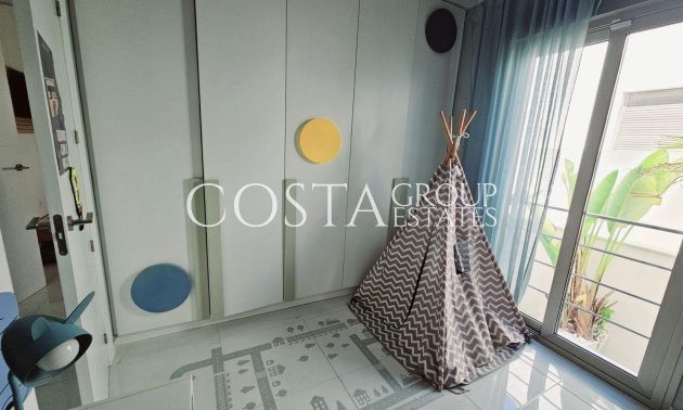 Resale - Villa -
Orihuela Costa - Villamartín