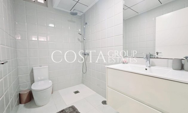 Resale - Villa -
Orihuela Costa - Villamartín