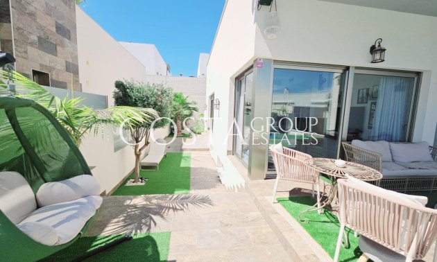 Resale - Villa -
Orihuela Costa - Villamartín