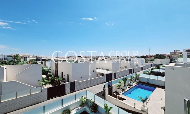 Resale - Villa -
Orihuela Costa - Villamartín