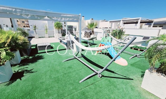 Resale - Villa -
Orihuela Costa - Villamartín
