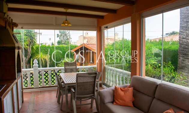 Resale - Villa -
Orihuela Costa - MUY CERCA DE LA PLAYA