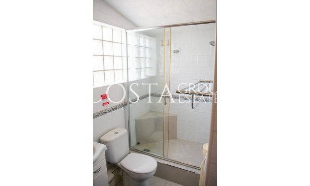 Resale - Villa -
Orihuela Costa - MUY CERCA DE LA PLAYA