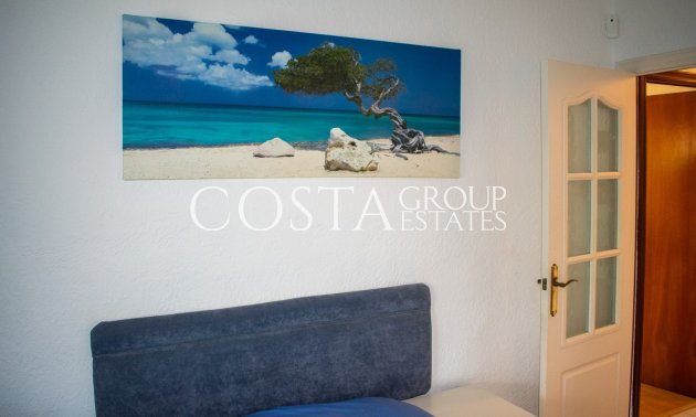 Resale - Villa -
Orihuela Costa - MUY CERCA DE LA PLAYA