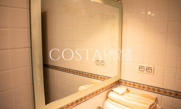 Resale - Villa -
Orihuela Costa - MUY CERCA DE LA PLAYA