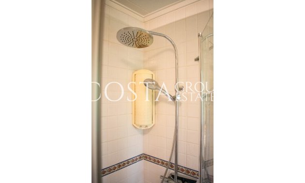 Resale - Villa -
Orihuela Costa - MUY CERCA DE LA PLAYA