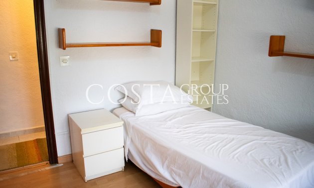 Resale - Villa -
Orihuela Costa - MUY CERCA DE LA PLAYA